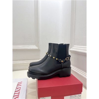 Челси VALENTINO