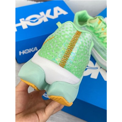 Кроссовки Hoka