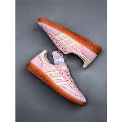 Повседневные кроссовки Adida*s originals Samba Handball Spezial retro имеют простую и изящную форму, придающую людям повседневный стиль одежды, удобны и облегченны в носке, гибки и комфортны для занятий спортом и подходят для повседневной носки.