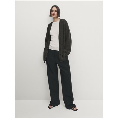 Knit V-neck cardigan with buttons
