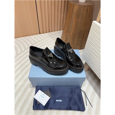 Лоферы prada