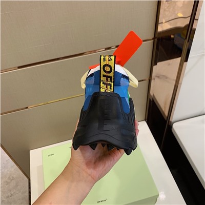 Кроссовки off-white