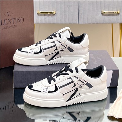 кеды Valentino