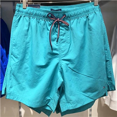 Tomm*y Hilfige*r  👕 мужские плавательные шорты. В прошлом году на них было много заказов, фирменная упаковка, оригинальные бирки. Сравнивала их с теми что продают у нас в аутлет за 7000) разницы нет!