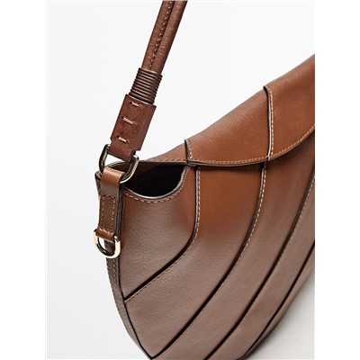 Bolso media luna piel napa asa trenzada