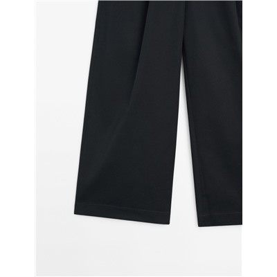 Pantalón popelín detalle pinzas