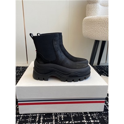 Челси  Moncler