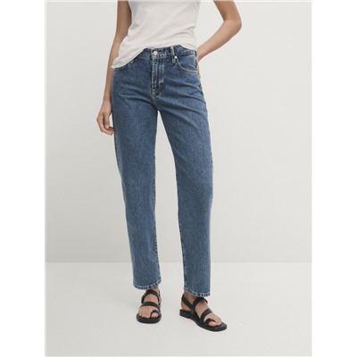 Jeans tiro bajo corte recto