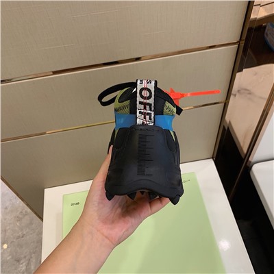 Кроссовки off-white