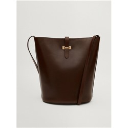 BOLSO BUCKET PIEL NAPA DETALLE HEBILLA