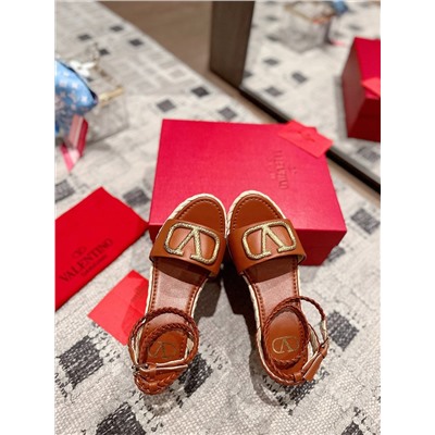 Босоножки Valentino