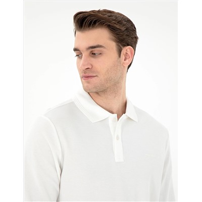 Ecru Slim Fit Fit with Whotshirt