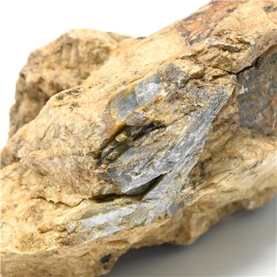 Корунд сапфир в породе 78*50*38мм, 146г