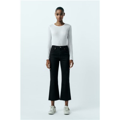JEANS TRF CROPPED FLARE TIRO MEDIO