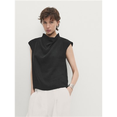 Top con lino cuello drapeado