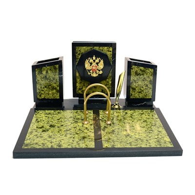 Письменный прибор из камня змеевик с гербом 260*260*140мм