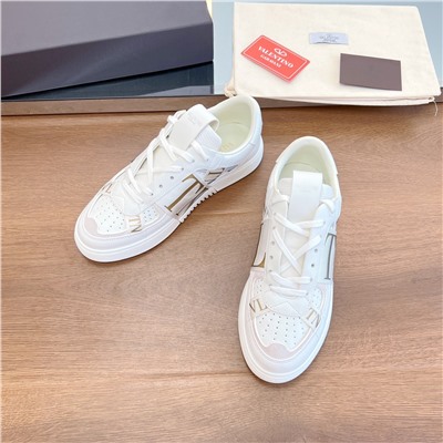 кеды Valentino