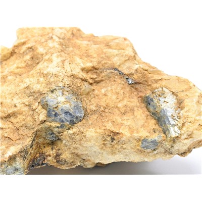 Корунд сапфир в породе 62*34*21мм, 40г