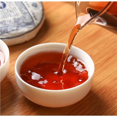 Китайский выдержанный черный чай "Шу Пуэр. Lao ban zhang", 100 г, 2014, Юньнань, блин