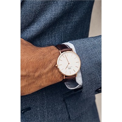 Reloj de cuarzo de piel y chapado en oro rosa Classic Bristol