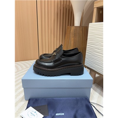 Лоферы prada