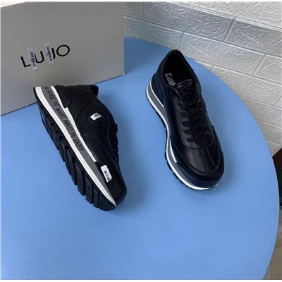 Женские кроссовки   ⚫️LI*U J*O   Экспорт