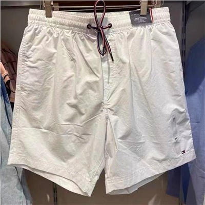 Tomm*y Hilfige*r  👕 мужские плавательные шорты. В прошлом году на них было много заказов, фирменная упаковка, оригинальные бирки. Сравнивала их с теми что продают у нас в аутлет за 7000) разницы нет!