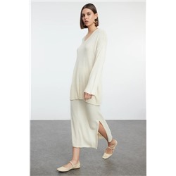 Beige Premium Caffice Triko Subt-Upper Team Twoaw25au00010