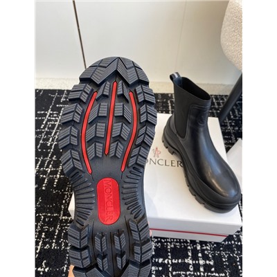 Челси  Moncler