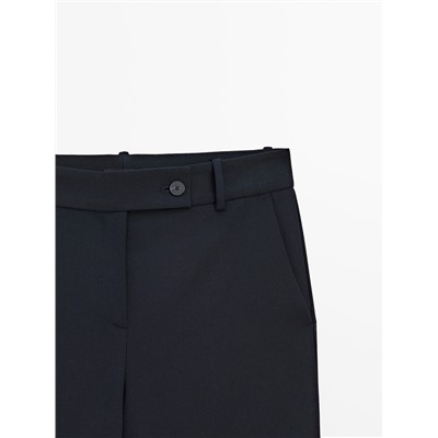 Pantalón liso azul marino corte recto