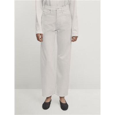 Jeans denim tiro alto straight fit