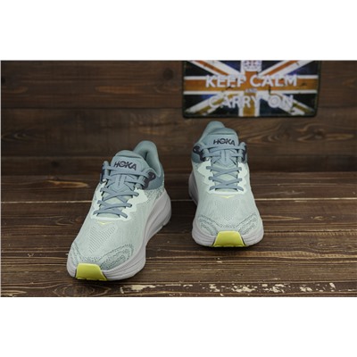 HOKA CHALLENGER ATR 7