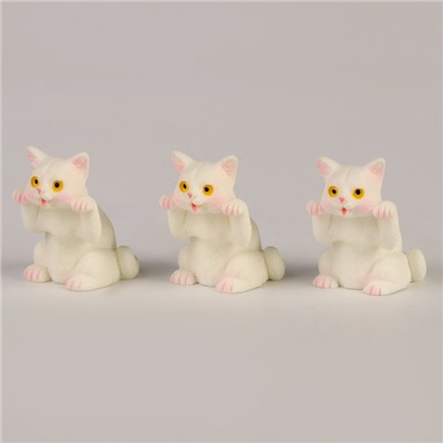 Миниатюра кукольная «Котик», набор 3 шт., размер 1 шт. — 2 × 2 × 3,5 см