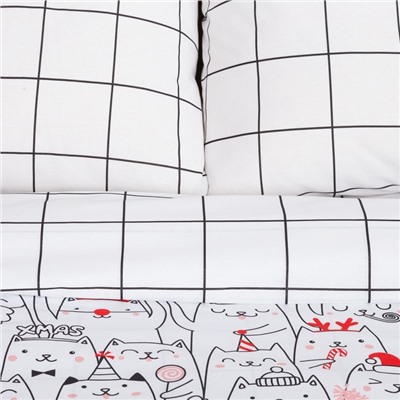 Постельное белье новогоднее Этель 1.5 сп Xmas cat 143*215 см, 150*214 см, 70*70 см - 2 штуки