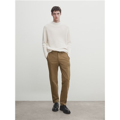 Pantalón chino mezcla algodón slim fit