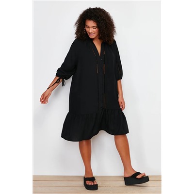 Black V -Neck Юбка Конец Кнопка Кнопка Подробное пляжное платье большого размера TBBSS24AH00100