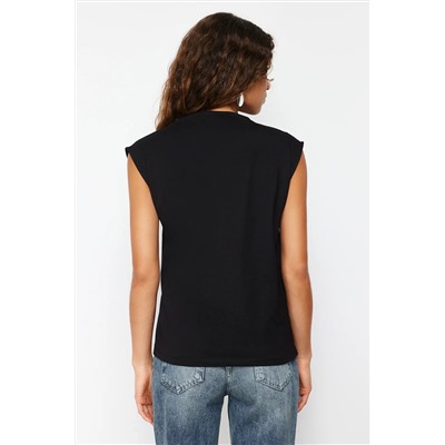 Черная лодочная воротник с нулевым рукавом футболка Shirred вязание Twoss24ts00051