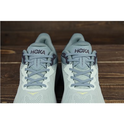HOKA CHALLENGER ATR 7