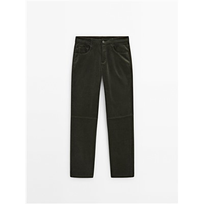 Pantalón micropana slim fit detalle costura