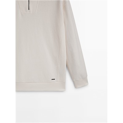 Sudadera cuello mock cremallera