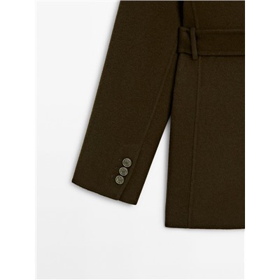 Chaqueta mezcla lana bolsillos botones dorados