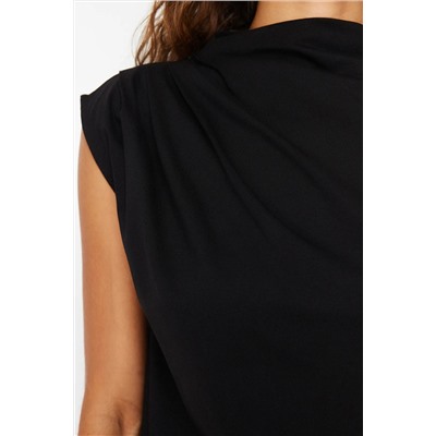 Черная лодочная воротник с нулевым рукавом футболка Shirred вязание Twoss24ts00051