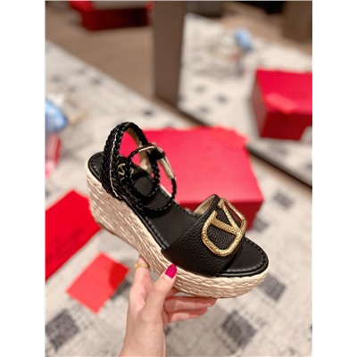 Босоножки Valentino