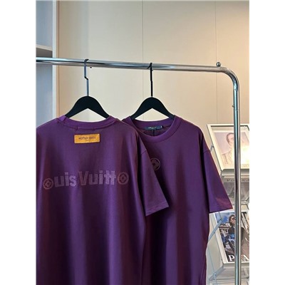 ШИКАРНАЯ Футболка Loui*s Vuitto*n в шикарном фиолетовом цвете 💜  Реплика 1:1