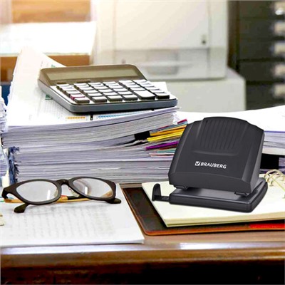 Дырокол BRAUBERG "SUPER", до 30 листов, черный, 272744
