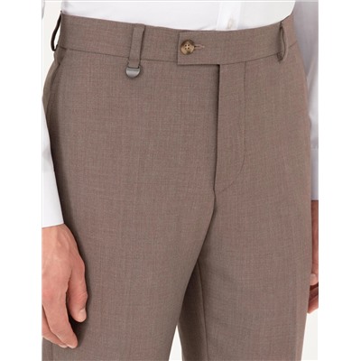 Светло -коричневый бывший. Тканевые штаны Slim Fit