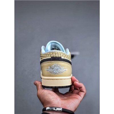 Кроссовки Nik*e Air Jordan 1 Retro Low SE  AJ1