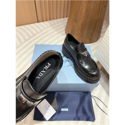 Лоферы prada