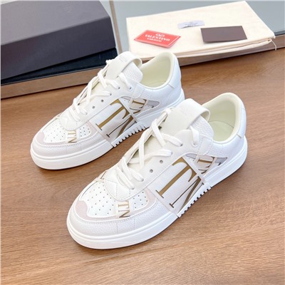 кеды Valentino