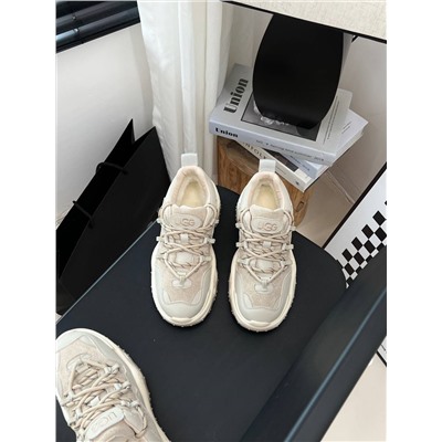 Ugg